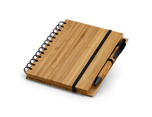 Caderno. Bambu. Com 70 folhas pautadas de papel reciclado. Incluso esfe