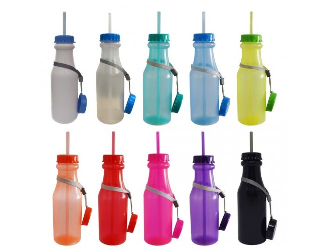 Garrafa em polipropileno com canudo